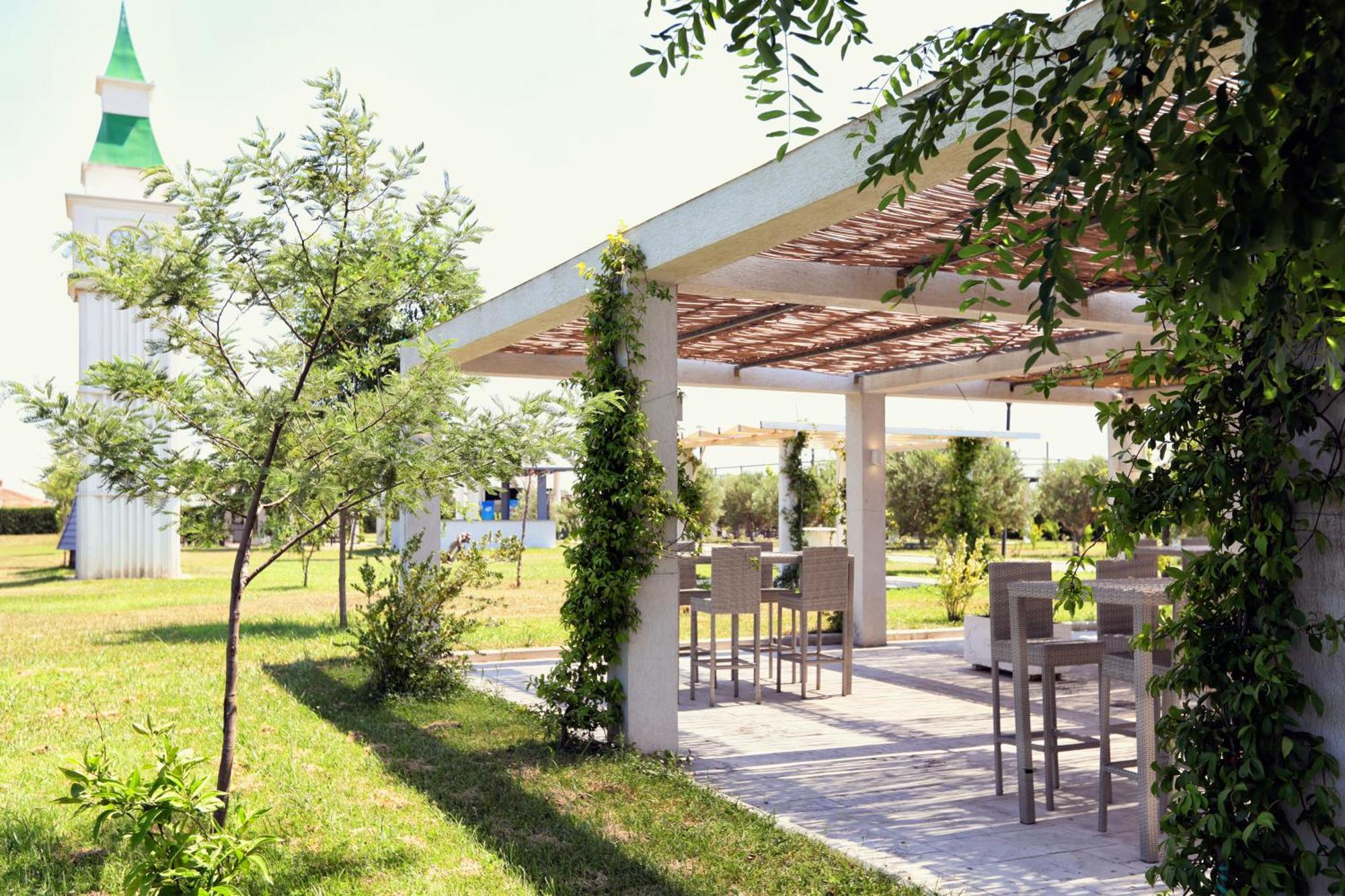 Курортный комплекс Grand Europa Resort, Affiliated By Melia 5*